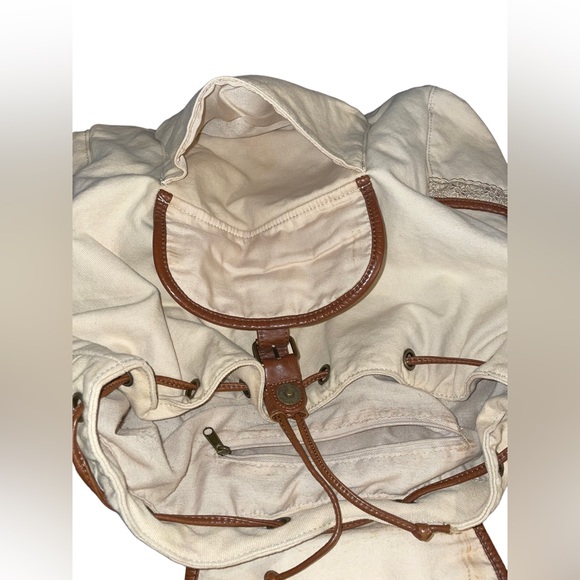 Icing Two-Tone Backpack - Picture 4 of 7